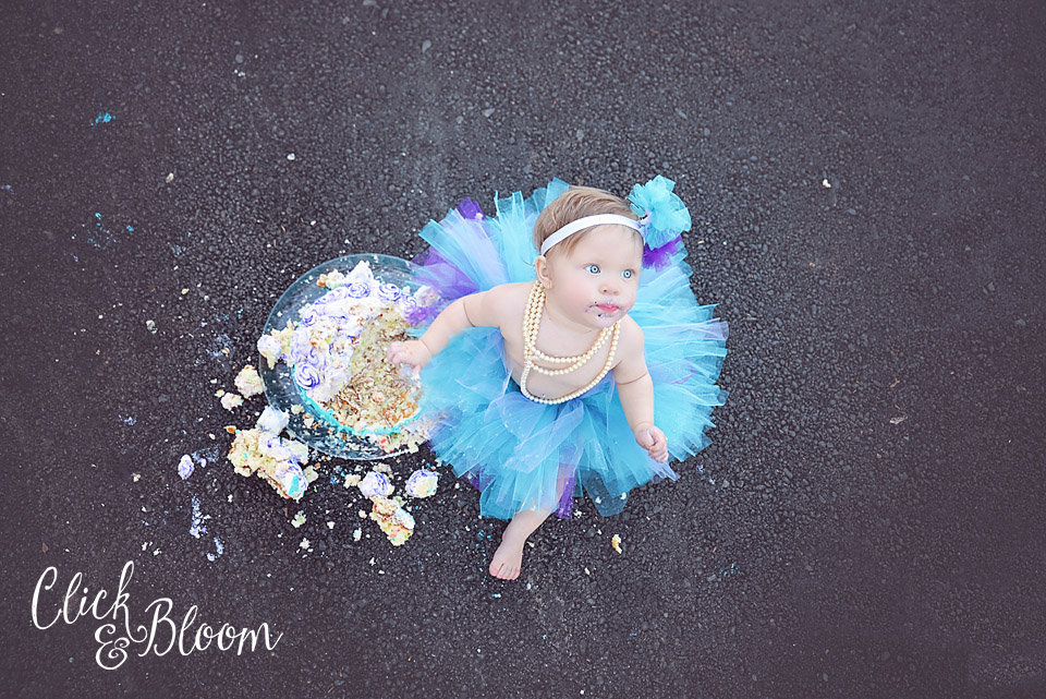 AClick and Bloom Photography - Cake Smash