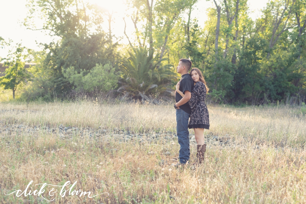 Click and Bloom Photography - Couple session